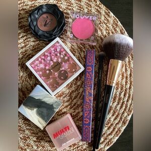 Mac, KVD, KKW, Tower 28 eyeshadow and blush bundle + 2 brushes (gently used)